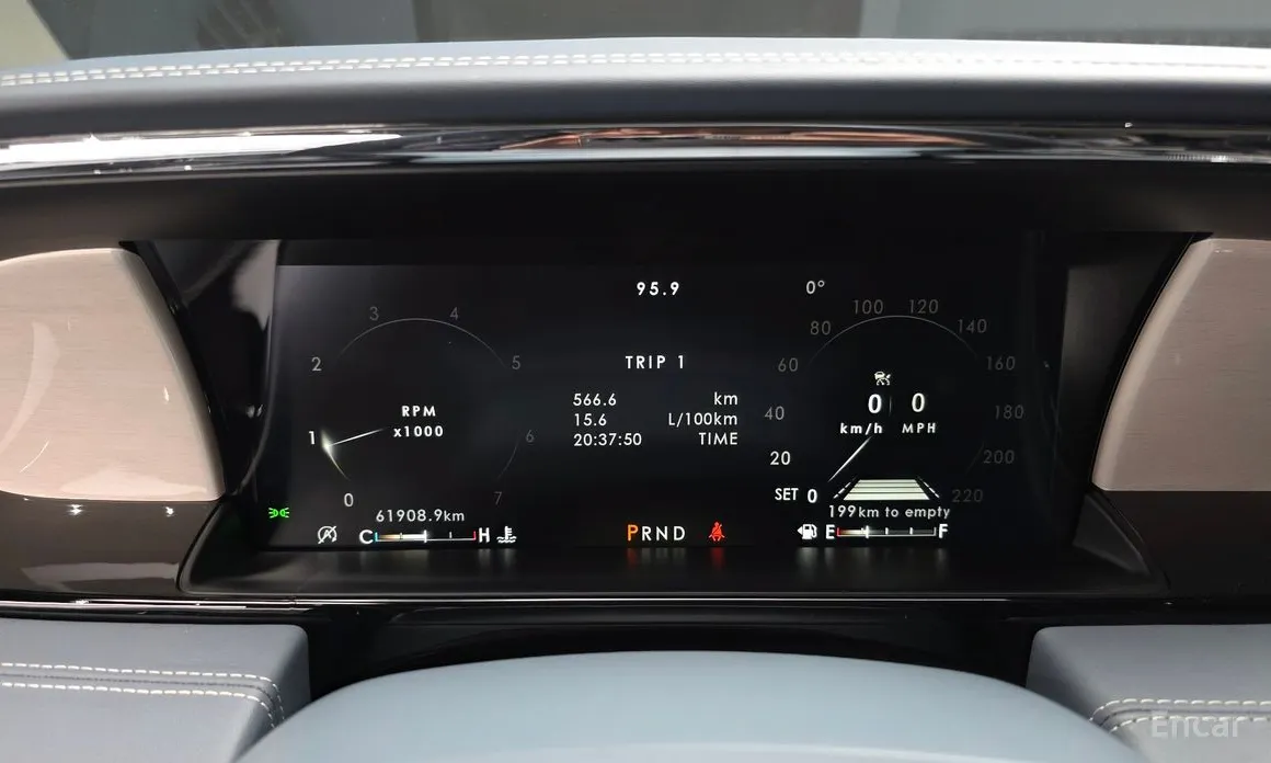 Фото 8 - Lincoln Navigator