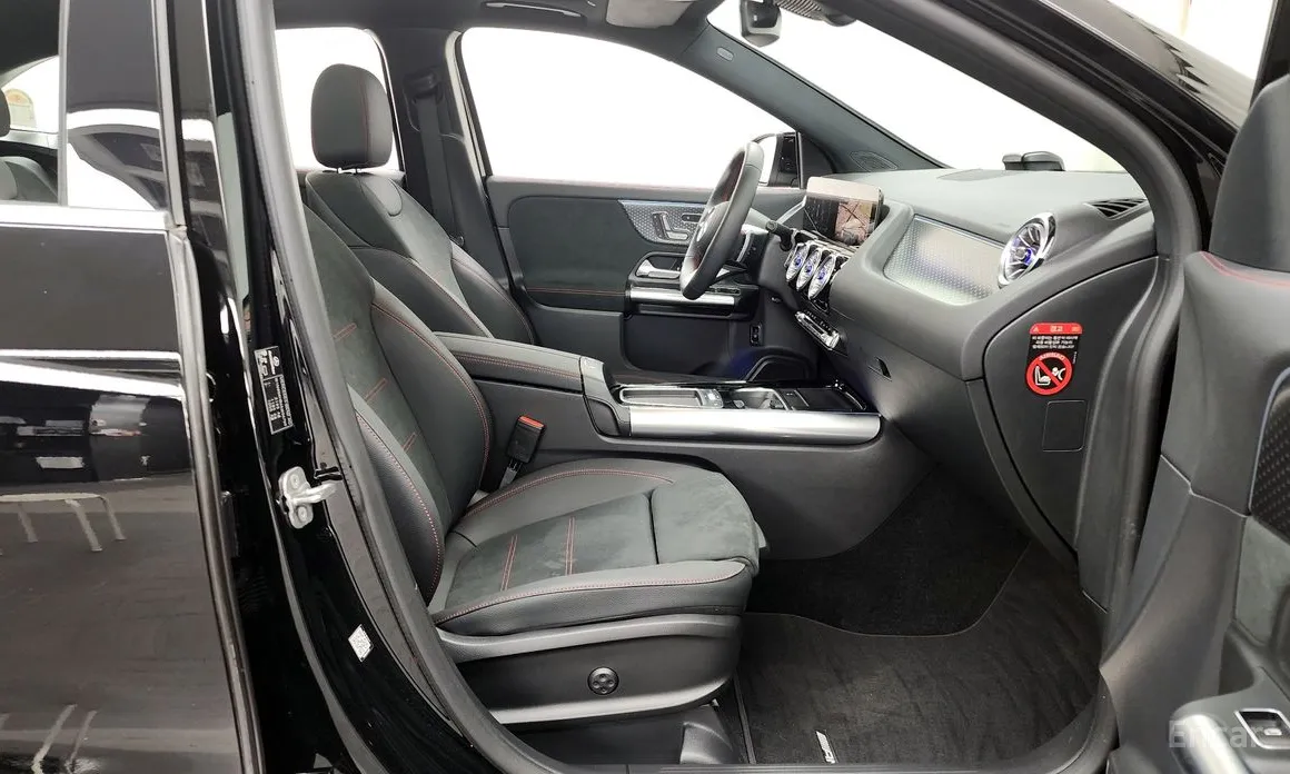 Фото 11 - Mercedes-Benz GLA-Class