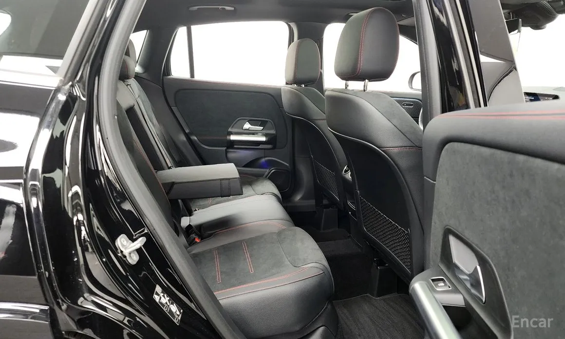 Фото 12 - Mercedes-Benz GLA-Class