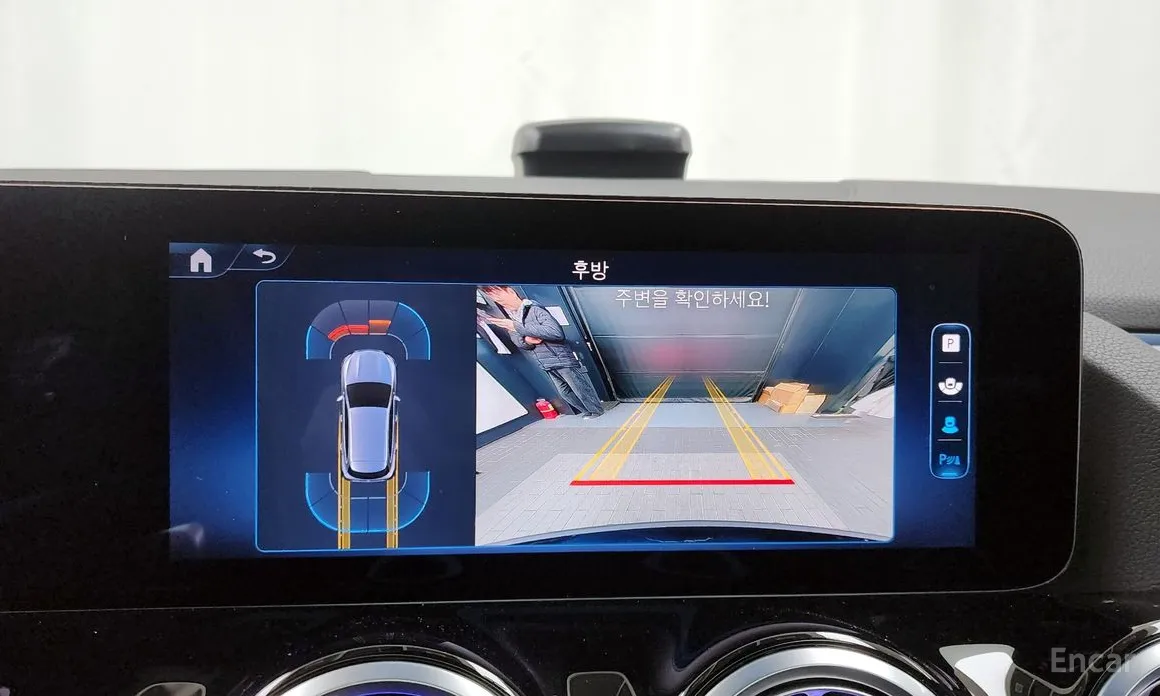 Фото 15 - Mercedes-Benz GLA-Class