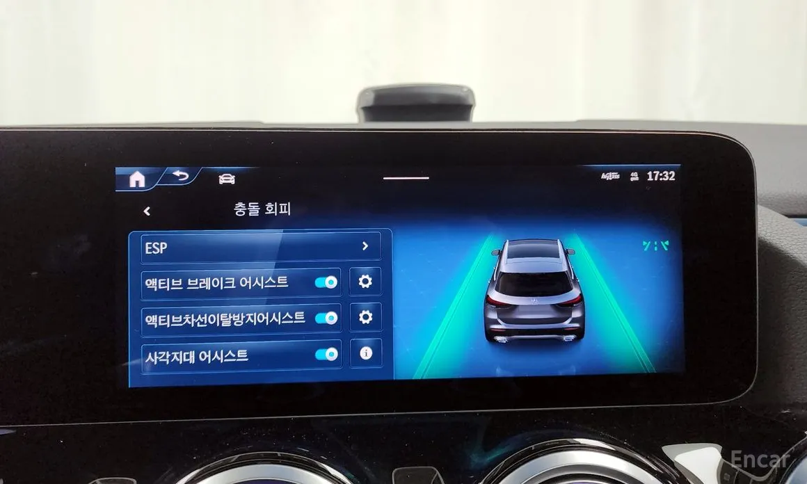 Фото 16 - Mercedes-Benz GLA-Class