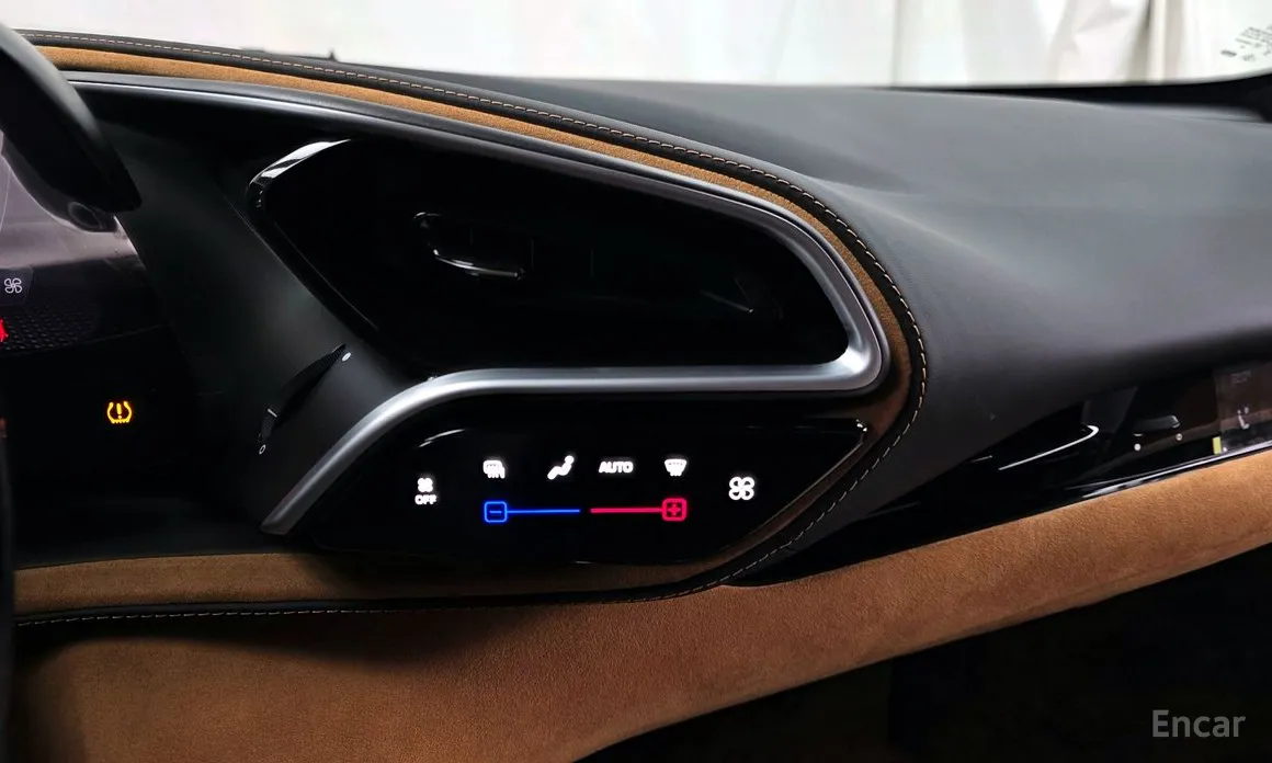 Фото 13 - Ferrari 296