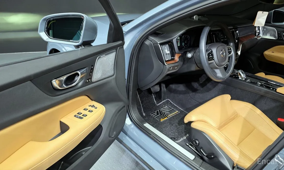 Фото 10 - Volvo S60