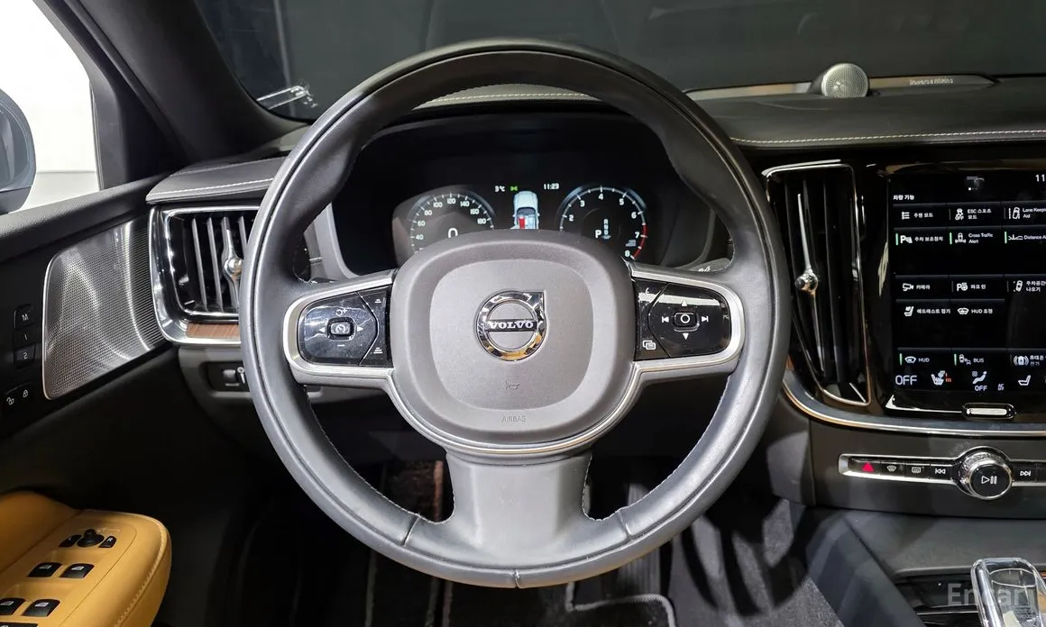 Фото 13 - Volvo S60