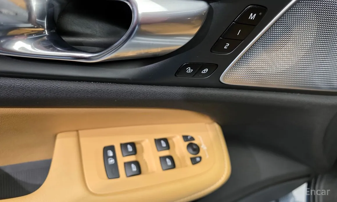 Фото 14 - Volvo S60