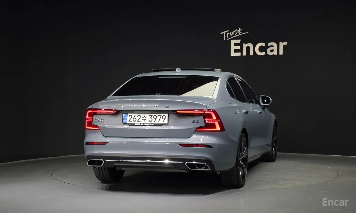 Фото 4 - Volvo S60