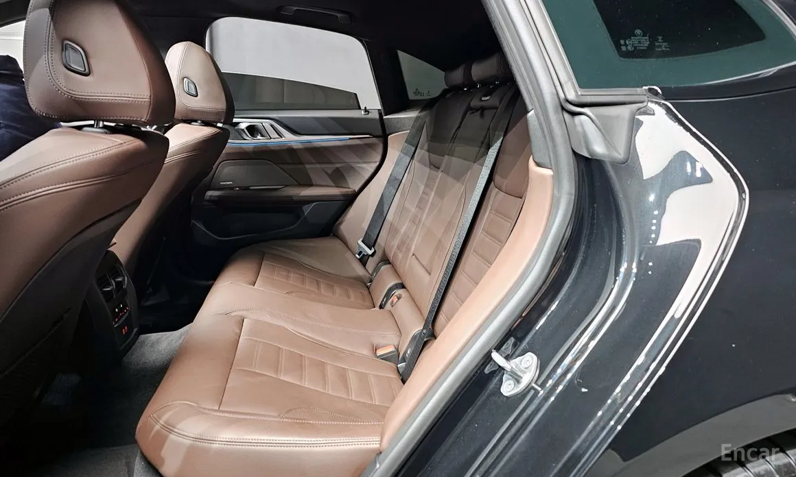 Фото 12 - BMW i4