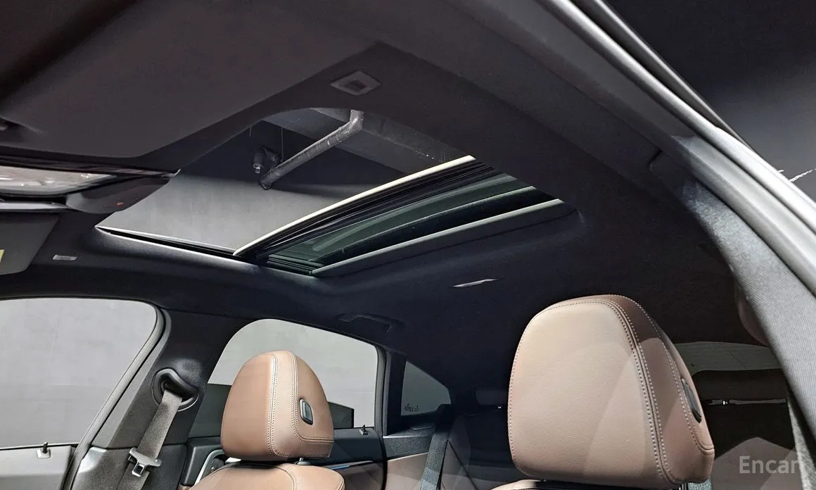 Фото 19 - BMW i4