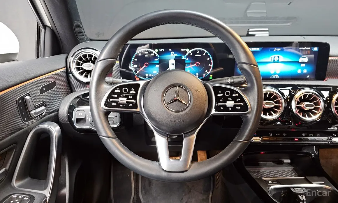 Фото 13 - Mercedes-Benz A-Class