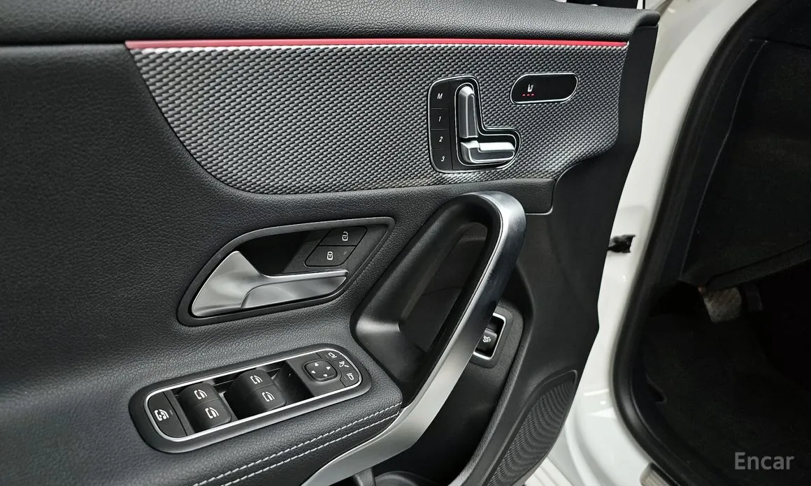 Фото 17 - Mercedes-Benz A-Class