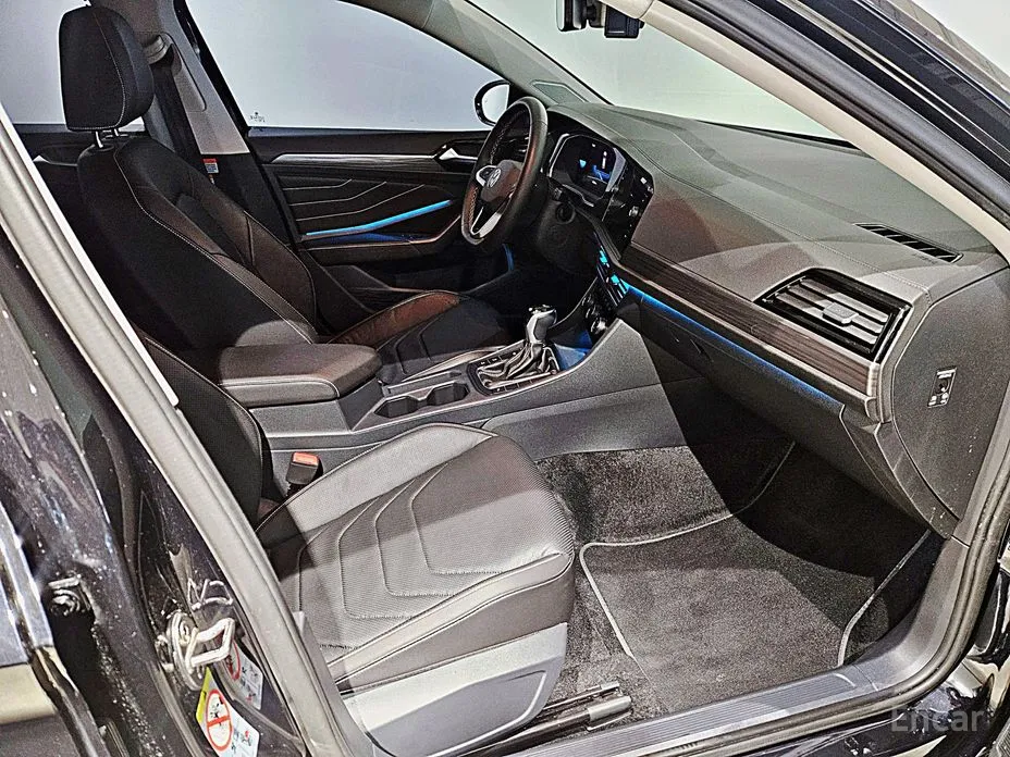 Фото 16 - Volkswagen Jetta