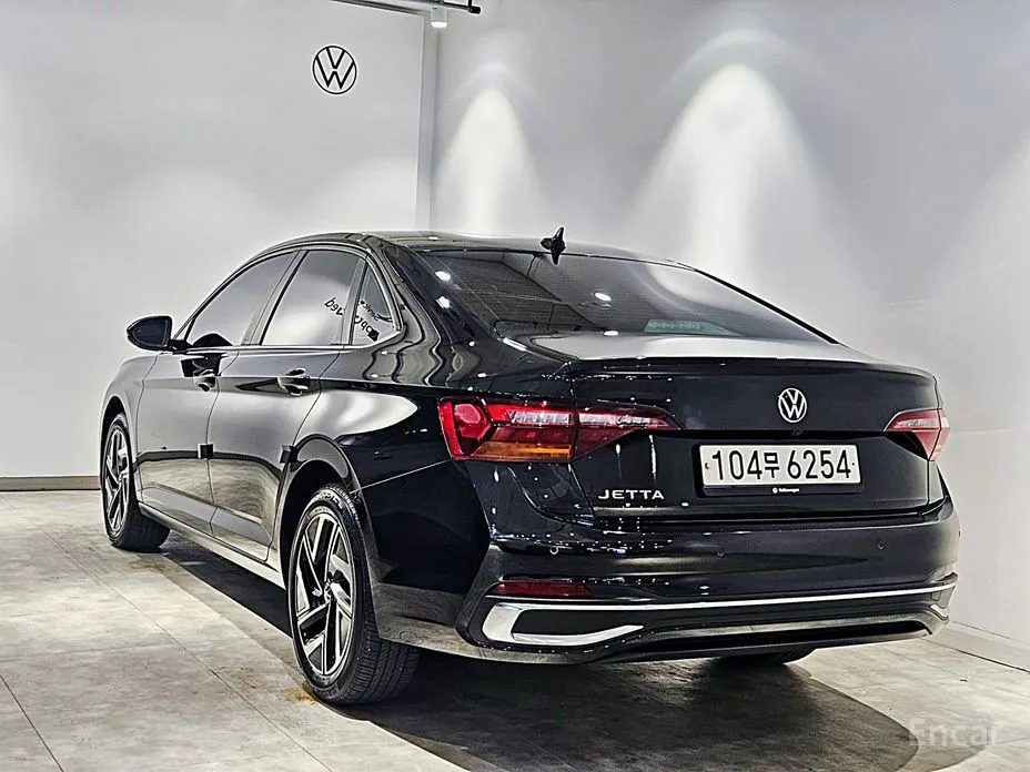 Фото 2 - Volkswagen Jetta