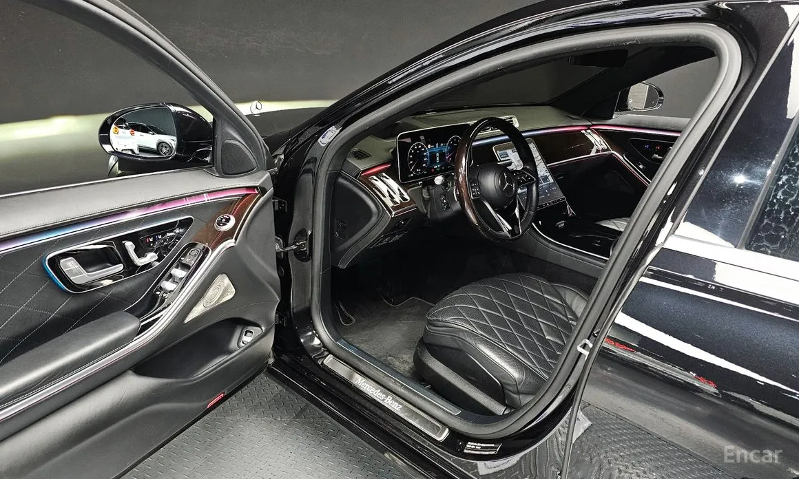 Photo 11 - Mercedes-Benz S-Class