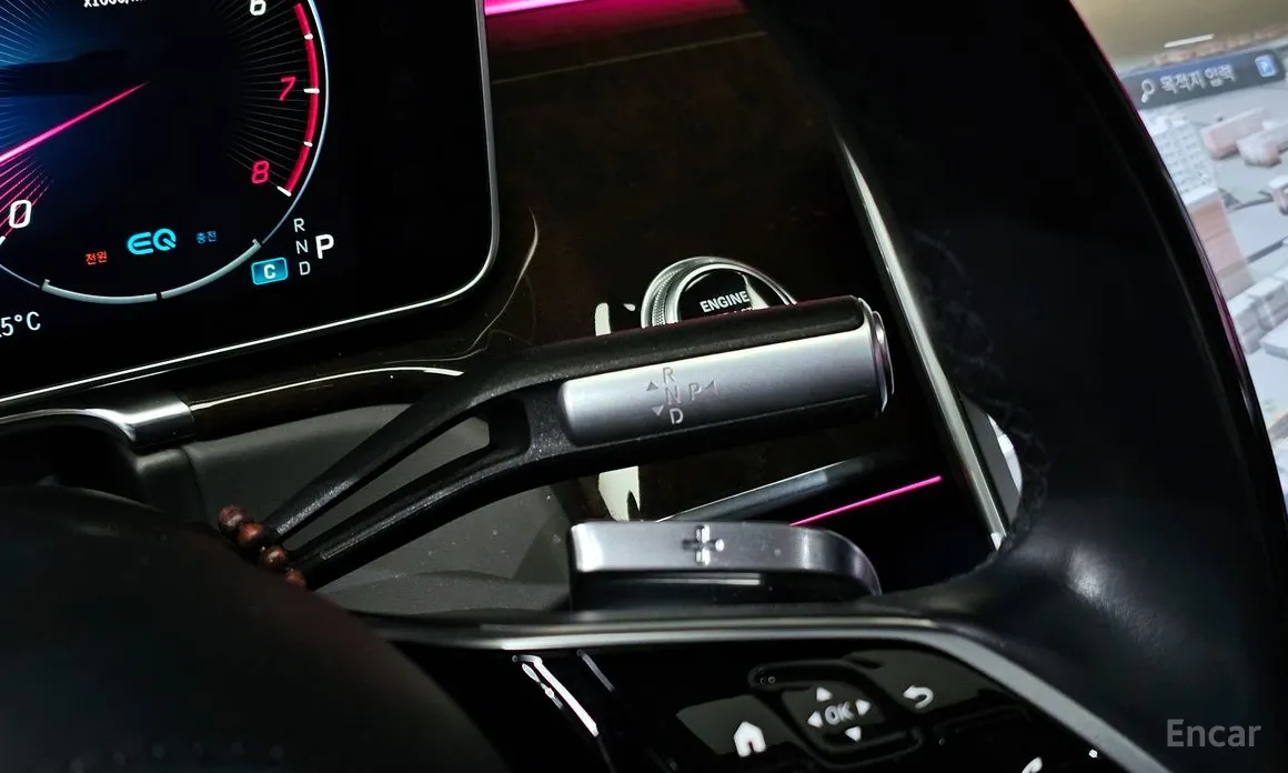 Photo 9 - Mercedes-Benz S-Class