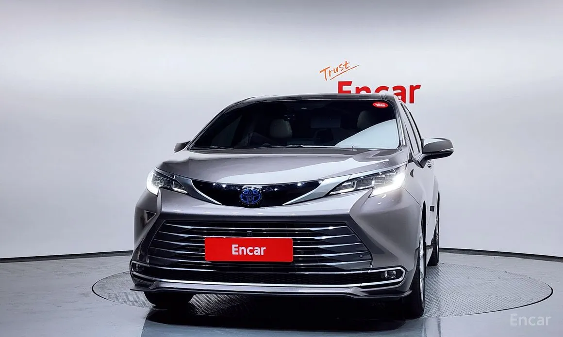 Фото 3 - Toyota Sienna