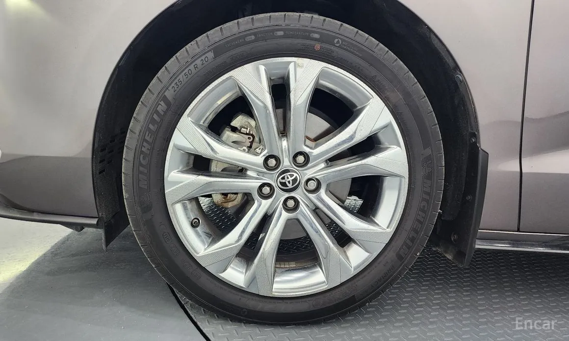 Фото 5 - Toyota Sienna