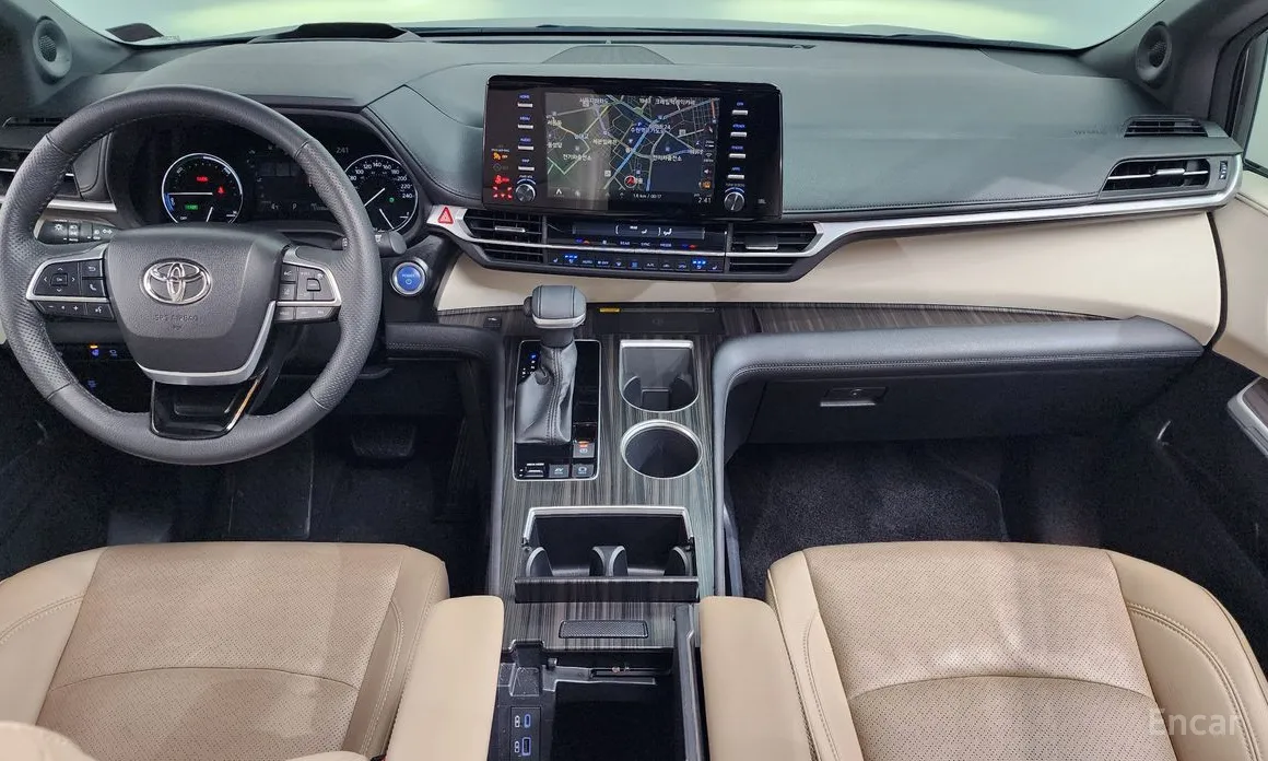 Фото 7 - Toyota Sienna