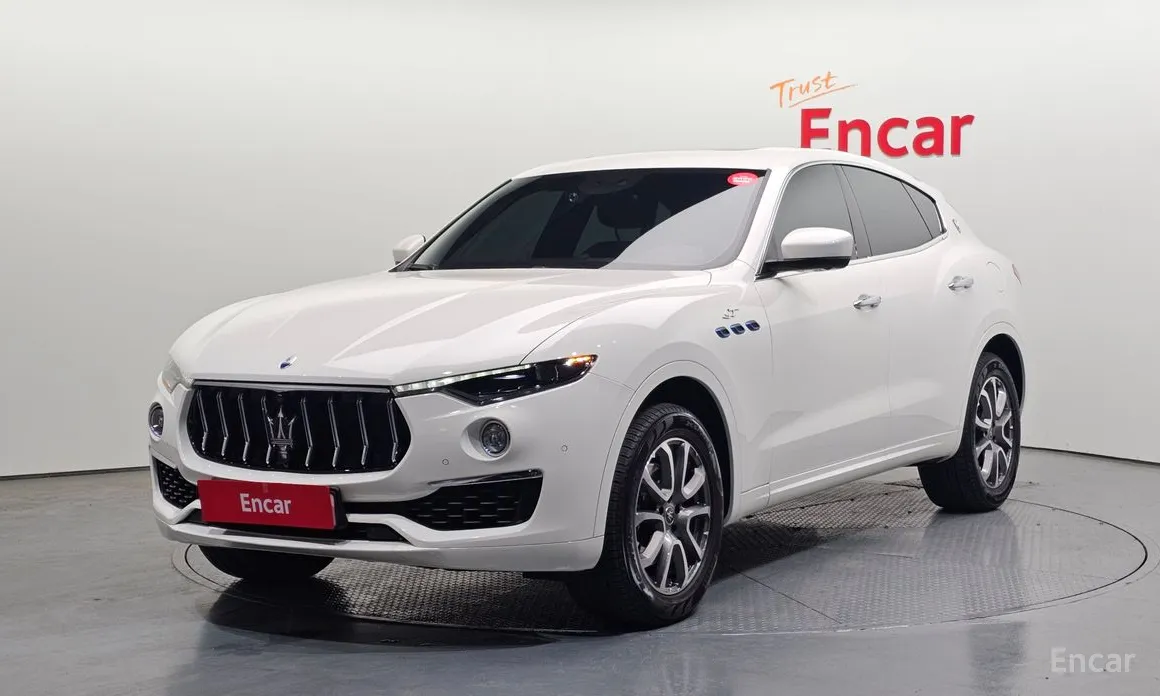 Фото 1 - Maserati Levante