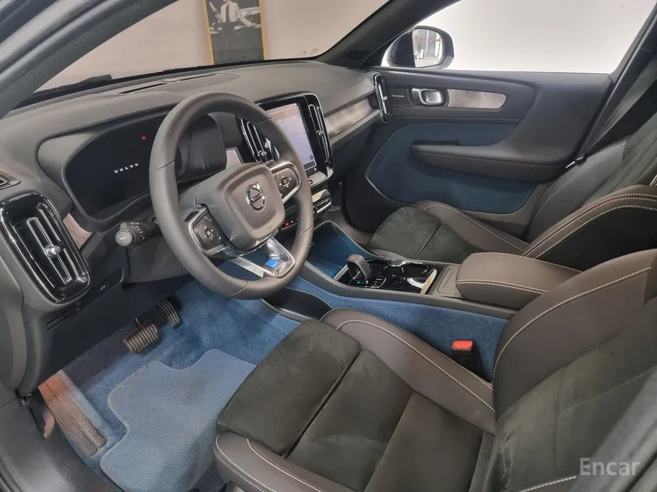 Фото 11 - Volvo C40