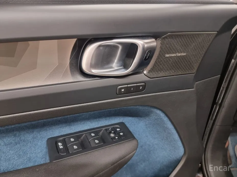 Фото 19 - Volvo C40