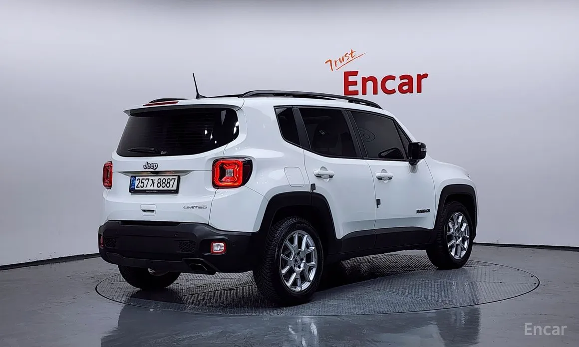 Фото 2 - Jeep Renegade