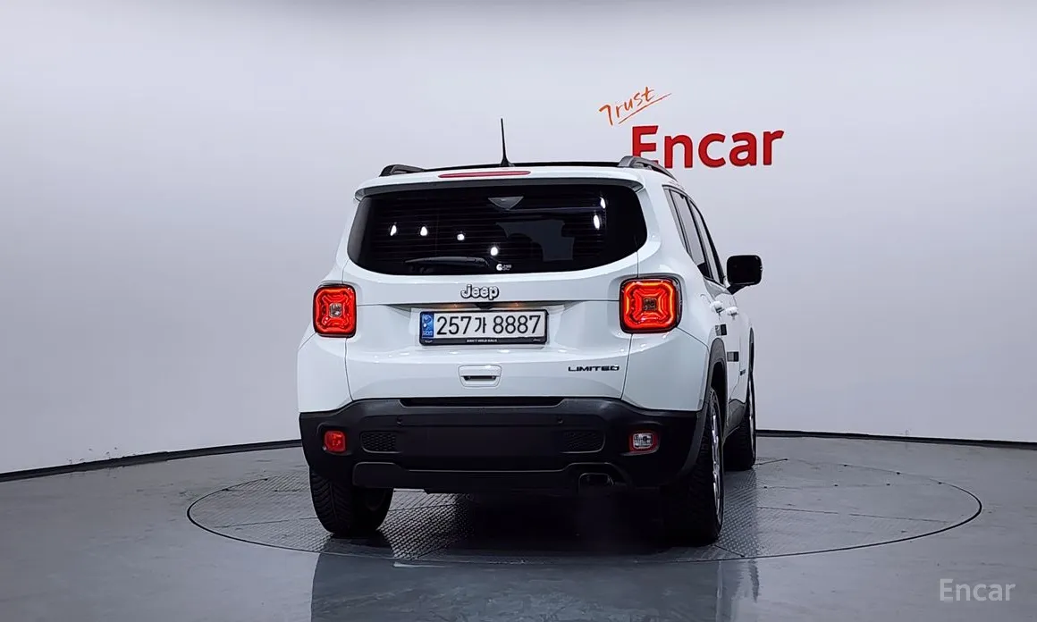 Фото 4 - Jeep Renegade