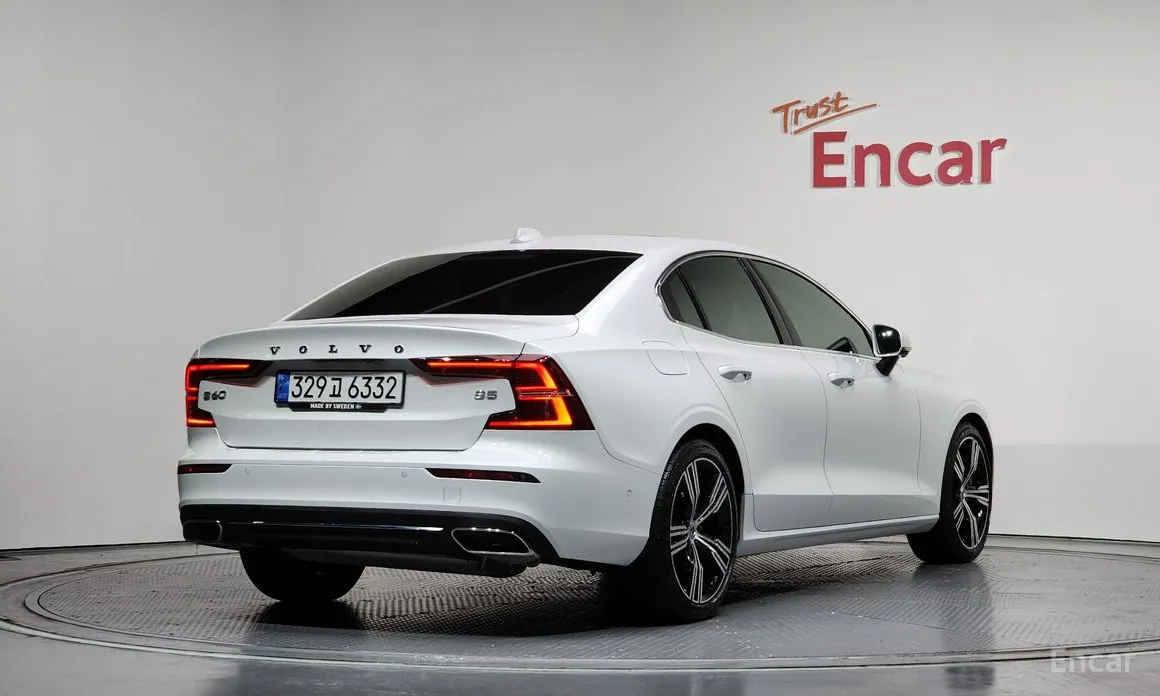 Фото 2 - Volvo S60