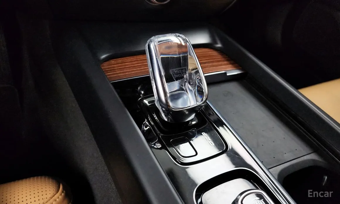 Фото 9 - Volvo S60