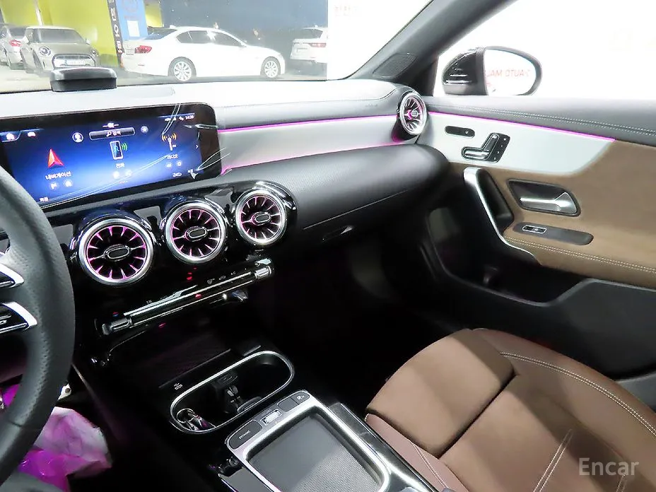 Фото 12 - Mercedes-Benz CLA-Class