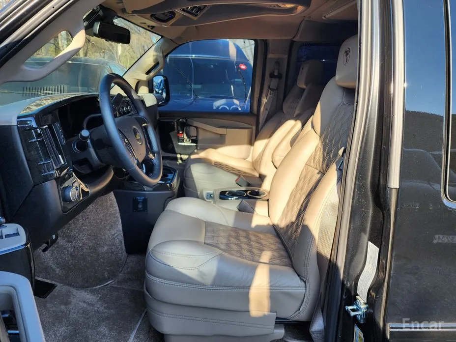 Фото 10 - Chevrolet Express Van