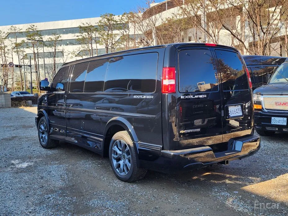 Фото 2 - Chevrolet Express Van