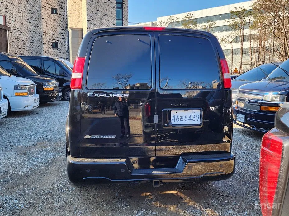 Фото 4 - Chevrolet Express Van