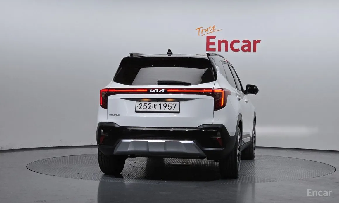 Фото 4 - Kia Seltos