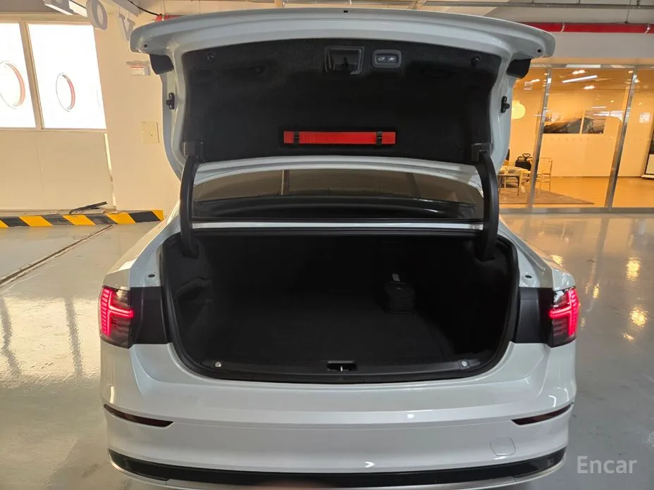 Фото 14 - Volvo S90