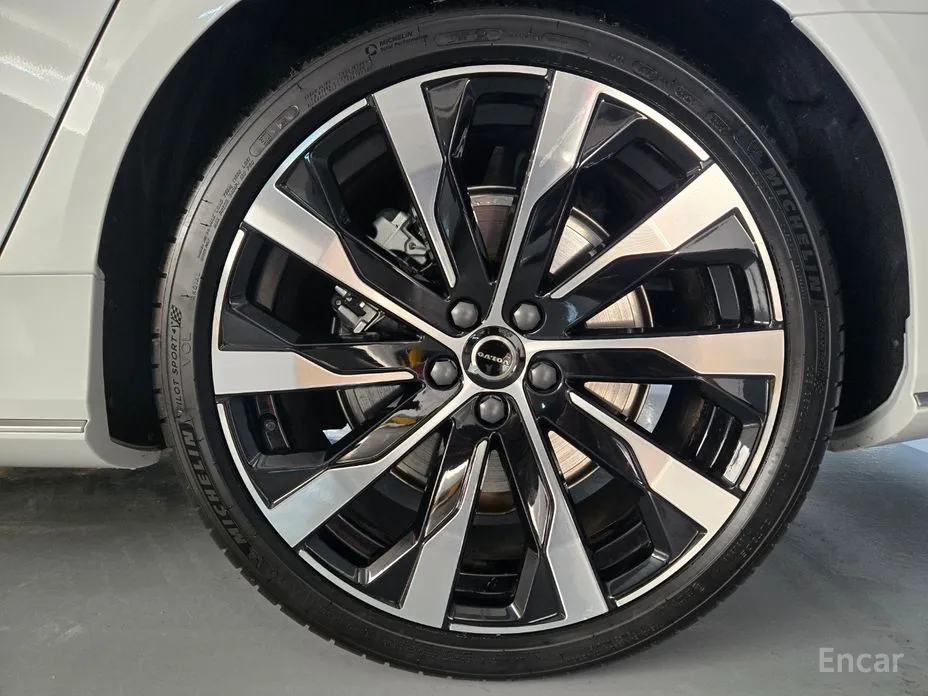 Фото 5 - Volvo S90