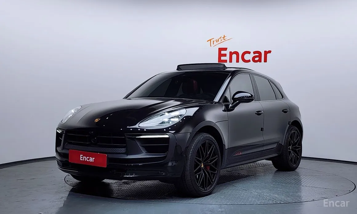 Фото 1 - Porsche Macan