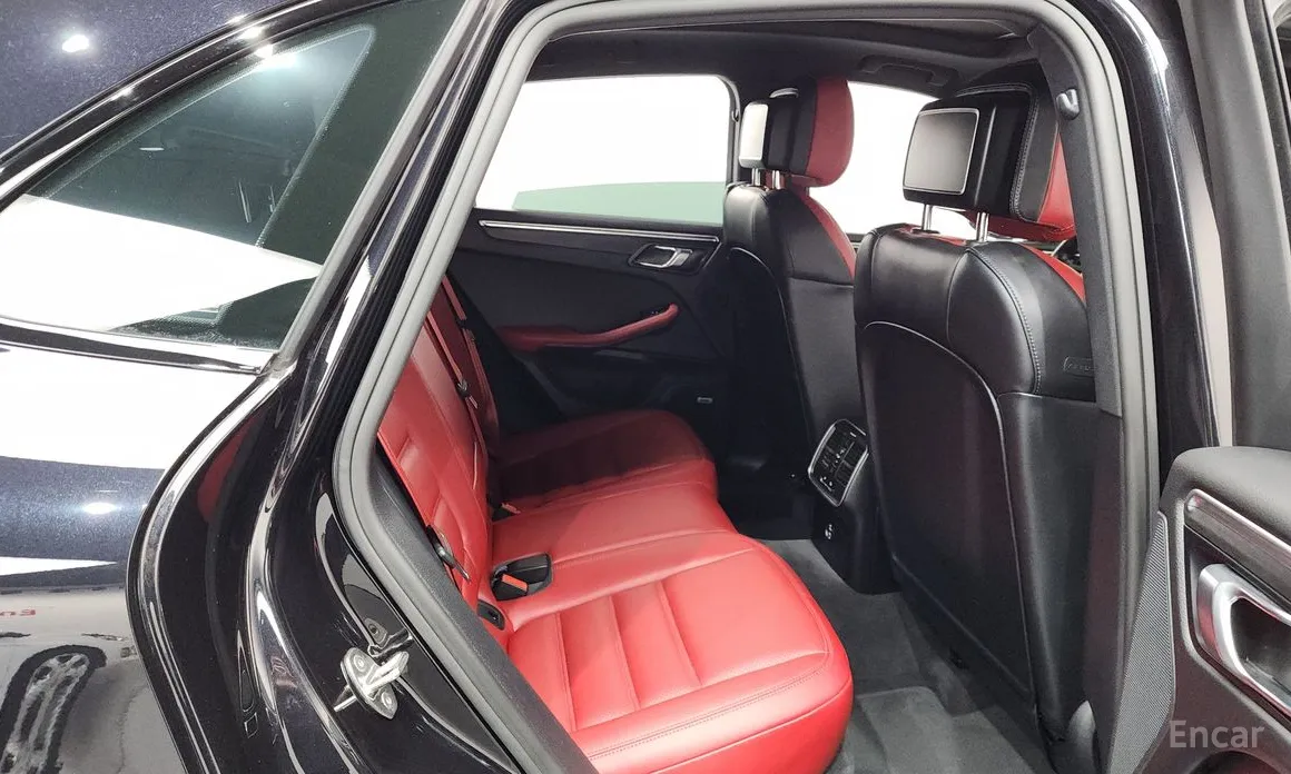 Фото 12 - Porsche Macan