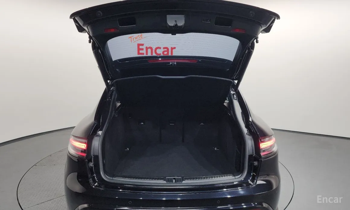 Фото 19 - Porsche Macan