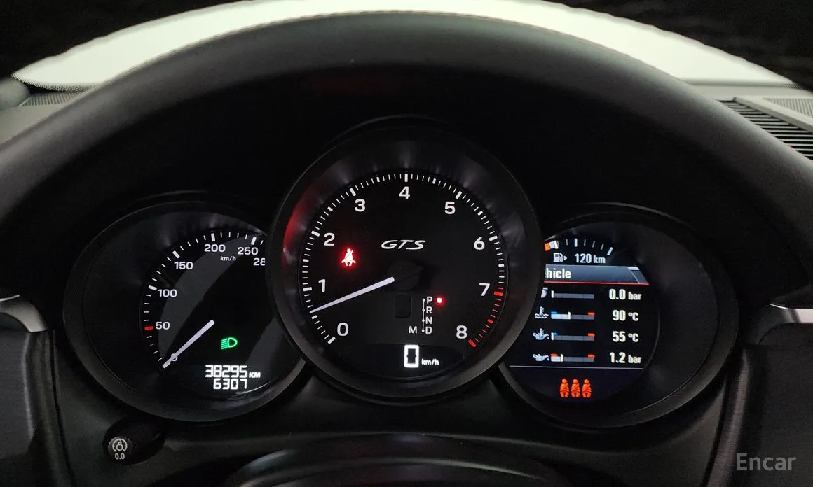 Фото 8 - Porsche Macan