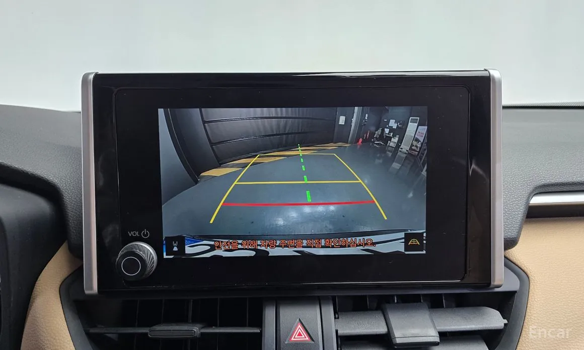 Фото 15 - Toyota RAV4