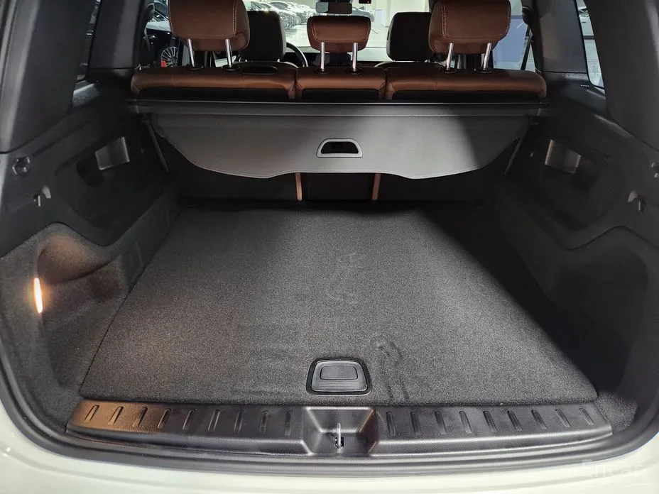 Фото 10 - Mercedes-Benz GLB-Class