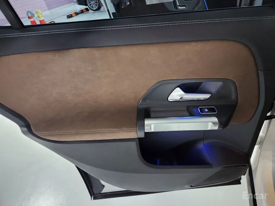 Фото 12 - Mercedes-Benz GLB-Class