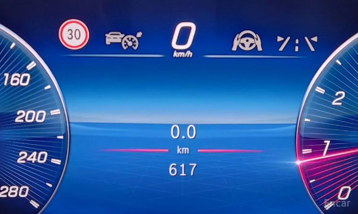 Фото 17 - Mercedes-Benz GLB-Class