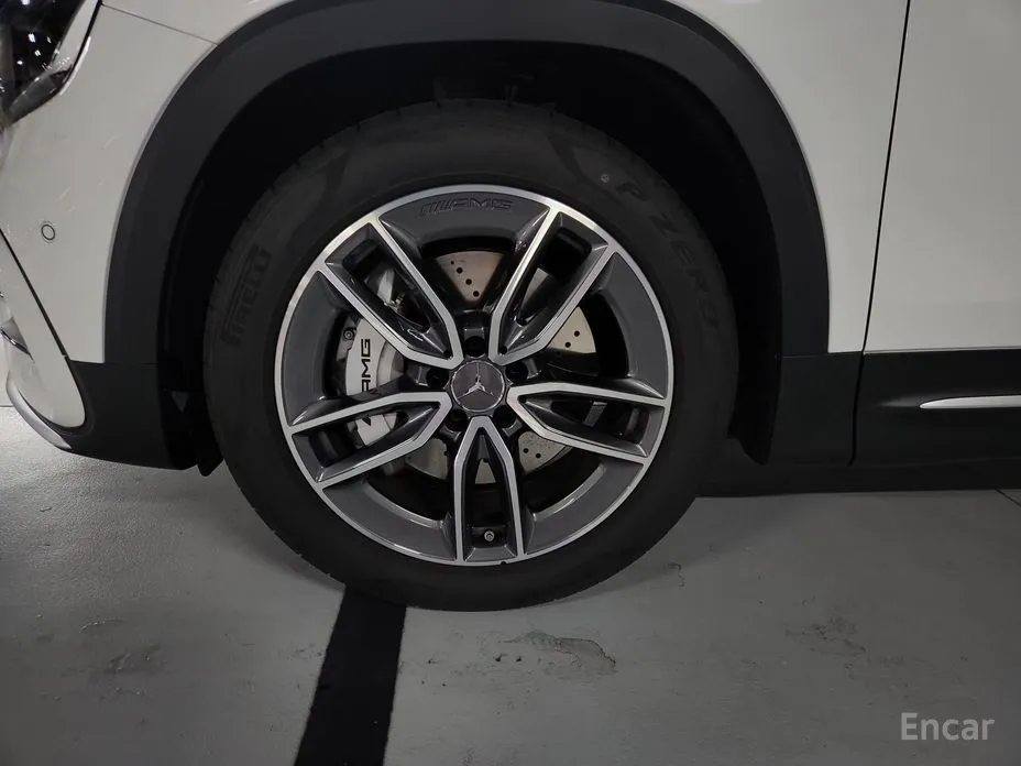 Фото 4 - Mercedes-Benz GLB-Class