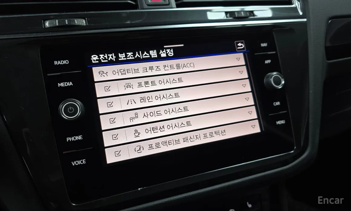 Фото 16 - Volkswagen Tiguan