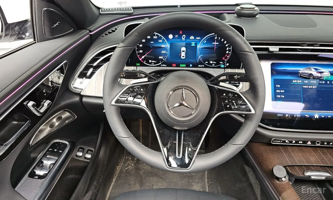 Фото 13 - Mercedes-Benz E-Class