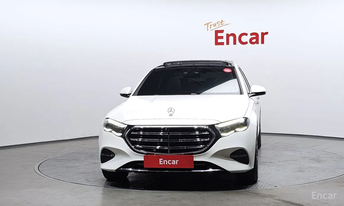 Фото 3 - Mercedes-Benz E-Class