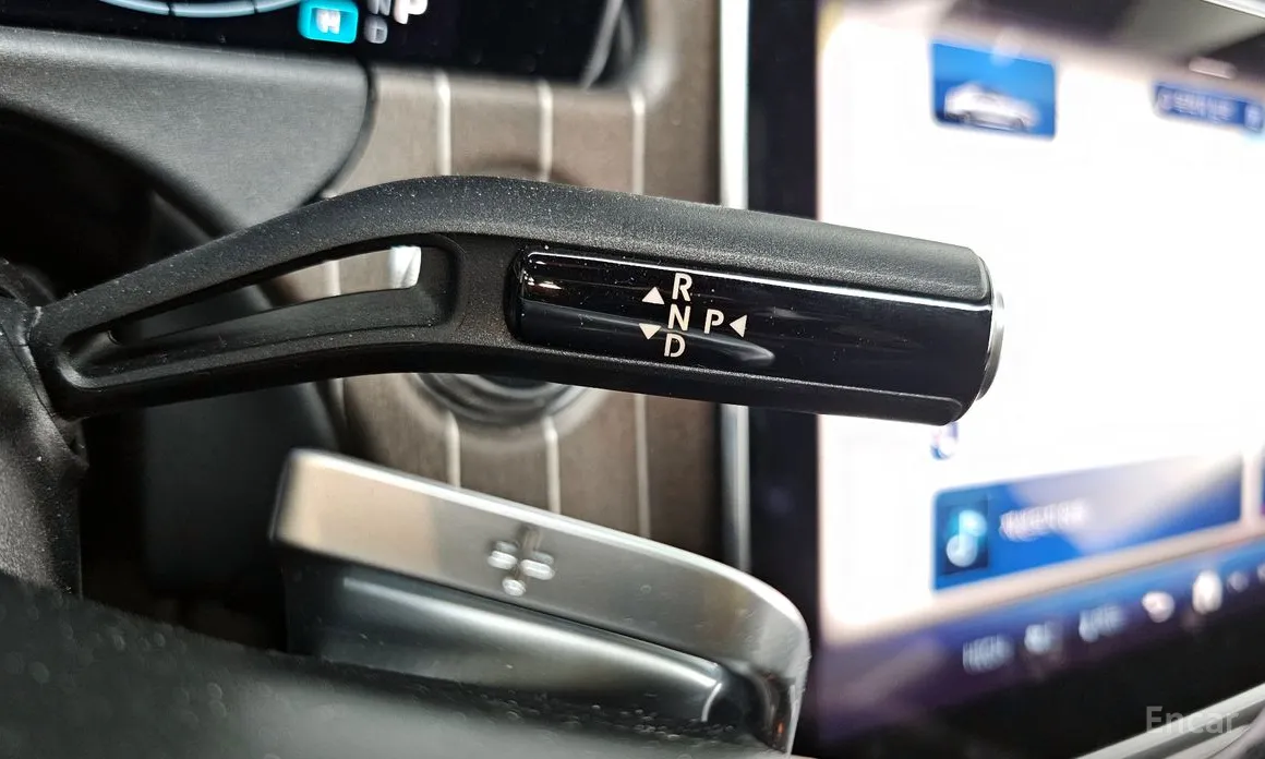 Фото 9 - Mercedes-Benz E-Class