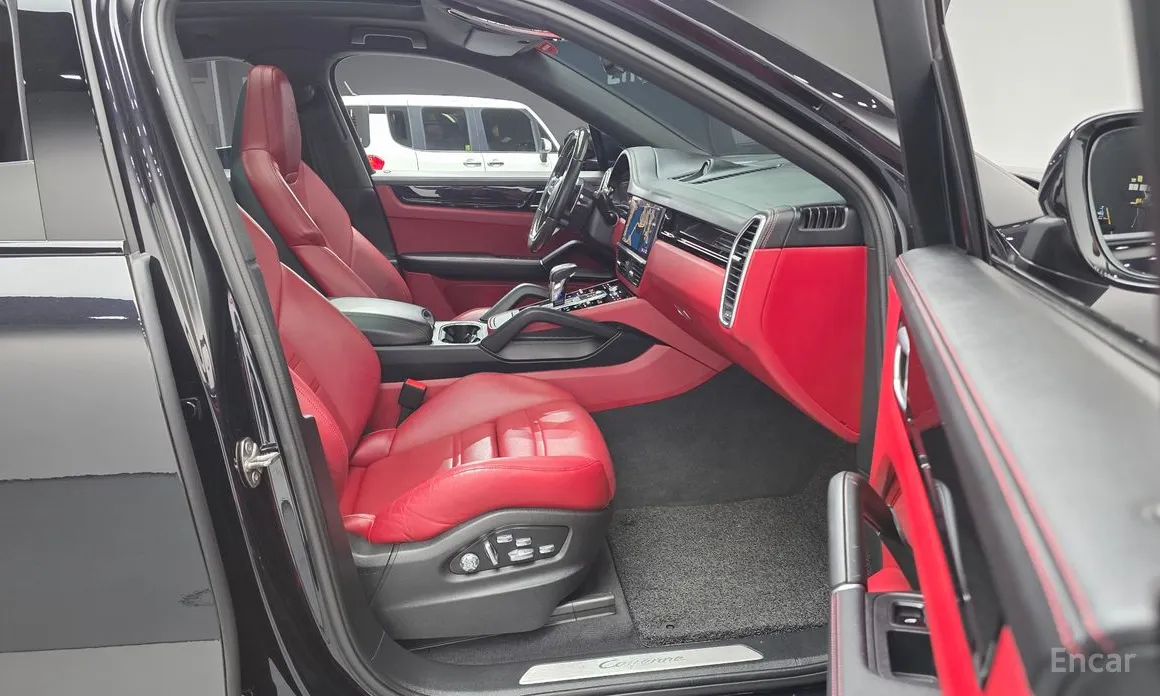 Фото 10 - Porsche Cayenne