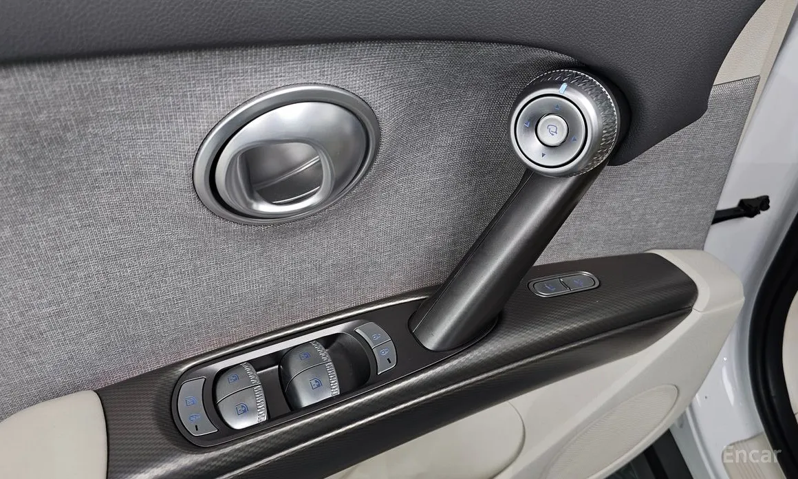 Фото 18 - Genesis GV60